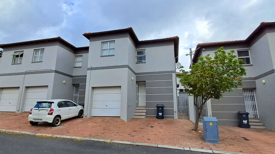 To Let 3 Bedroom Property for Rent in Brackenfell South Western Cape